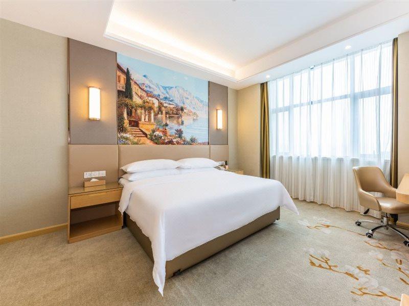 Vienna International Hotel Wuhan Exterior foto